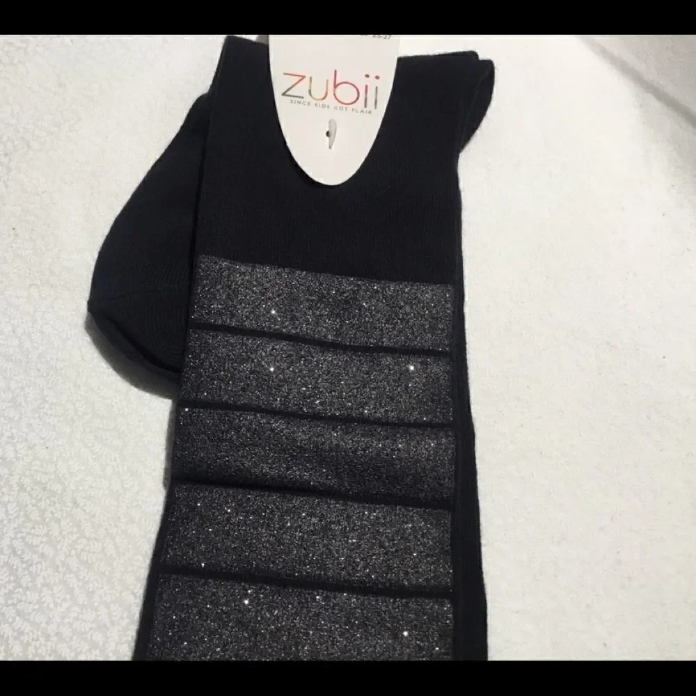 SALE. BUY 5/$10.    NWT. Girls Knee Socks Sz 4. Black